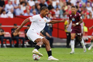 Loic Bade, Sevilla FC ve Real Valladolid takımları arasında Estadio Ramon Sanchez Pizjuan 'da (Maciej Rogowski)