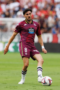 Estadio Ramon Sanchez Pizjuan 'da Sevilla FC ve Real Valladolid takımları arasında LaLiga EA SPORTS maçı sırasında görülen Kike Perez (Maciej Rogowski)