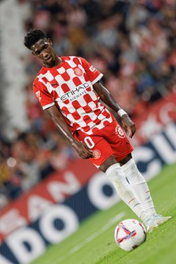 Yaser Asprilla, Girona FC ve Rayo Vallecano takımları arasında Estadi Montilivi 'de oynanan LaLiga EA SPORTS maçı sırasında görüldü (Maciej Rogowski)