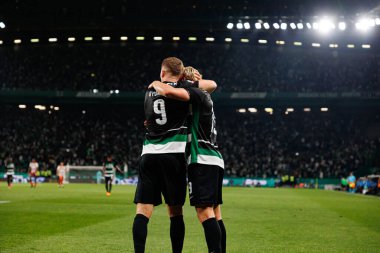 Viktor Gyokeres, Estadio Jose Alvalade 'de (Maciej Rogowski) Sporting CP ve AVS Futebol SAD takımları arasında oynanan Liga Portekiz maçında Conrad Harder ile gol attıktan sonra kutlama yaparken görüldü.)