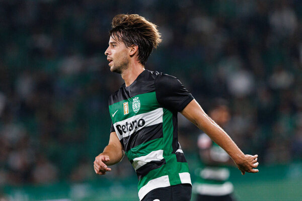 Даниэль Браганка во время матча Лиги Португалии между командами Sporting CP и AVS Futebol SAD на стадионе Хосе Алваладе (Мацей Роговски))