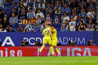 Ayoze Perez, RCDE Stadyumu 'ndaki RCD Espanyol de Barcelona ve Villarreal CF takımları arasındaki LaLiga EASPORTS maçında gol attıktan sonra kutlama yaparken görüldü (Maciej Rogowski)