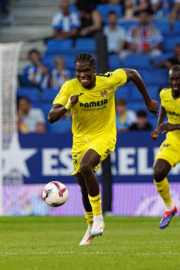 Thierno Barry, LaLiga EASPORTS maçı sırasında RCD Espanyol de Barcelona ve Villarreal CF takımları arasında RCDE Stadyumu 'nda (Maciej Rogowski)
