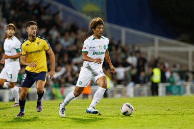 Alejandro Marques, Hidemasa Morita Liga Portekiz maçı sırasında Estoril Praia ve Estadio Antonio Coimbra da Mota 'daki Sporting CP takımları arasında görüldü (Maciej Rogowski)