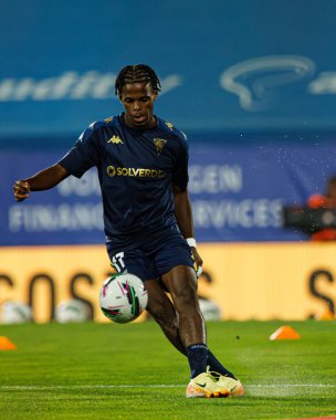 Fabricio Garcia, Liga Portekiz maçı sırasında Estoril Praia ve Sporting CP takımları arasında Estadio Antonio Coimbra da Mota 'da görüldü (Maciej Rogowski)