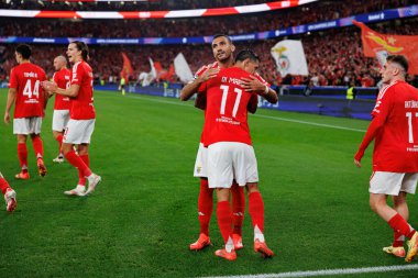 Angel Di Maria, SL Benfica ve Atletico de Madrid (Maciej Rogowski) takımları arasında oynanan UEFA Şampiyonlar Ligi maçında Vangelis Pavlidis ile gol attıktan sonra kutlama yaparken görüldü.)