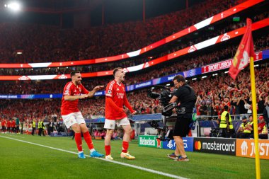 Kerem Akturkoglu, SL Benfica ve Atletico de Madrid (Maciej Rogowski) takımları arasında oynanan UEFA Şampiyonlar Ligi maçında Orkun Kokcu ile gol attıktan sonra kutlama yaparken görüldü.)