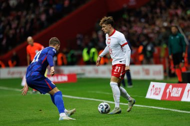 Luka Suciç ve Nicola Zalewski, Polonya ve Hırvatistan milli takımları arasında oynanan UEFA Uluslar Ligi maçında PGE Narodowy 'de (Maciej Rogowski)