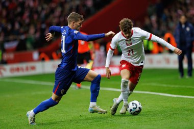 Luka Suciç ve Nicola Zalewski, Polonya ve Hırvatistan milli takımları arasında oynanan UEFA Uluslar Ligi maçında PGE Narodowy 'de (Maciej Rogowski)