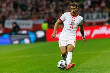 Jakub Kiwior, Polonya ve Portekiz milli takımları arasında PGE Narodowy 'de oynanan UEFA Uluslar Ligi maçı sırasında görüldü (Maciej Rogowski)
