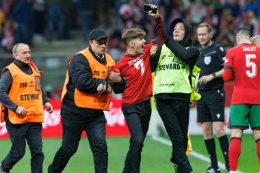 Polonya ve Portekiz milli takımları arasında PGE Narodowy 'de oynanan UEFA Uluslar Ligi maçında görülen saha işgalcisi (Maciej Rogowski)