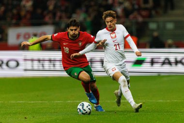 Ruben Neves, Nicola Zalewski, Polonya ve Portekiz milli takımları arasında oynanan UEFA Uluslar Ligi maçında PGE Narodowy 'de görüldü (Maciej Rogowski)