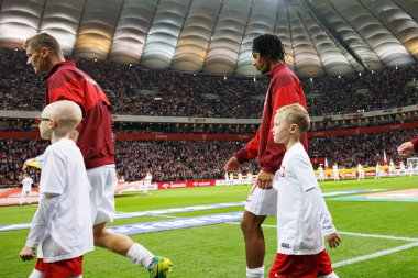 Pawel Dawidowicz, Max Oyedele UEFA Uluslar Ligi maçında PGE Narodowy 'de Polonya ve Portekiz milli takımları arasında görüldü (Maciej Rogowski)