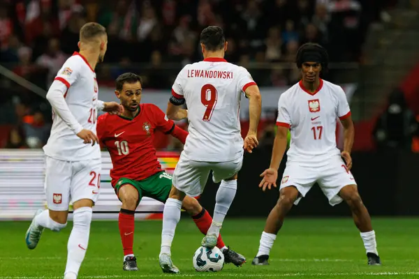 Bernardo Silva, Robert Lewandowski UEFA Uluslar Ligi maçında PGE Narodowy 'da Polonya ve Portekiz milli takımları arasında görüldü (Maciej Rogowski)