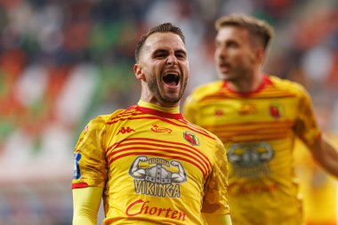 İsa İmaz, Stadyum Zaglebia Lubin 'deki Zaglebie Lubin ve Jagiellonia Bialystok takımları arasında oynanan PKO BP Ekstraklasa maçında gol attıktan sonra kutlama yaparken görüldü (Maciej Rogowski)