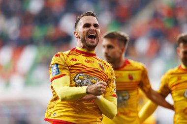 İsa İmaz, Stadyum Zaglebia Lubin 'deki Zaglebie Lubin ve Jagiellonia Bialystok takımları arasında oynanan PKO BP Ekstraklasa maçında gol attıktan sonra kutlama yaparken görüldü (Maciej Rogowski)