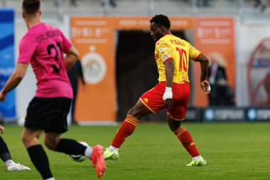 PKO BP Ekstraklasa maçında Afimico Pululu Stadion Zaglebia Lubin 'deki Zaglebie Lubin ve Jagiellonia Bialystok takımları arasında oynadı (Maciej Rogowski)