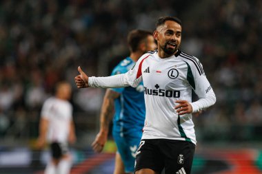 Luquinhas, UEFA Avrupa Konferans Ligi maçında Stadion Miejski Legii Warszawa 'da Legia Warszawa ve Real Betis Balompie takımları arasında izledi (Maciej Rogowski)