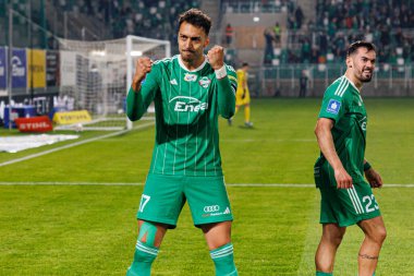 Leonardo Rocha, Stadyum 'daki Radomiak Radom ve Puszcza Niepolomice takımları arasında oynanan PKO BP Ekstraklasa maçında gol attıktan sonra kutlama yaparken görüldü. Braci Czachorow (Maciej Rogowski)