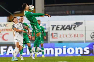 Wojciech Hajda, Leonardo Rocha PKO BP Ekstraklasa maçında Radomiak Radom ve Puszcza Niepolomice takımları arasında Stadion Miejski im 'de görüldü. Braci Czachorow (Maciej Rogowski)