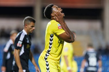 Nigel Thomas, Casa Pia ve CD Nacional takımları arasında oynanan Liga Portekiz maçı sırasında Estadio Belediyesi Rio Maior 'da (Maciej Rogowski)