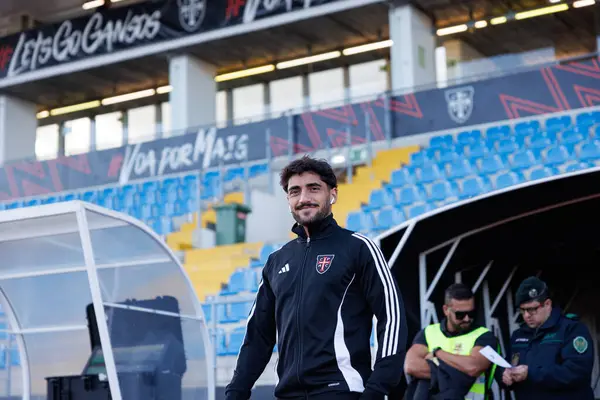 Miguel Sousa, Estadio Belediyesi Rio Maior 'da (Maciej Rogowski) Casa Pia ve CD Nacional takımları arasında oynanan Liga Portekiz maçı sırasında görüldü.)