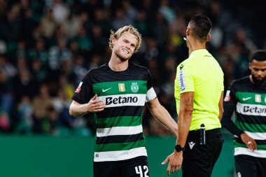 Morten Hjulmand, Bruno Vieira Liga Portekiz maçı sırasında Estadio Jose Alvalade 'de (Maciej Rogowski)