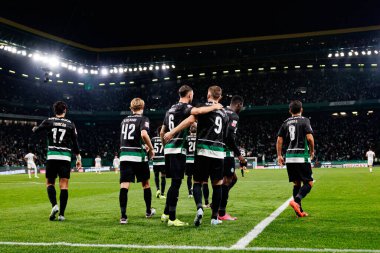 Viktor Gyokeres, Estadio Jose Alvalade 'de (Maciej Rogowski) Sporting CP ve CF Estrela Amadora takımları arasında oynanan Liga Portekiz maçında attığı golü kutlarken görülüyor.)