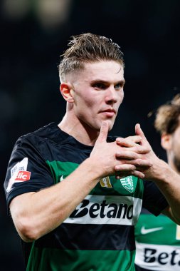 Viktor Gyokeres, Estadio Jose Alvalade 'de (Maciej Rogowski) CP ve CF Estrela Amadora takımları arasında oynanan Liga Portekiz maçında gol attıktan sonra kutlama yaparken görüldü.)