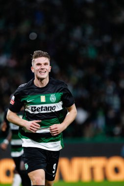 Viktor Gyokeres, Estadio Jose Alvalade 'de (Maciej Rogowski) CP ve CF Estrela Amadora takımları arasında oynanan Liga Portekiz maçında gol attıktan sonra kutlama yaparken görüldü.)