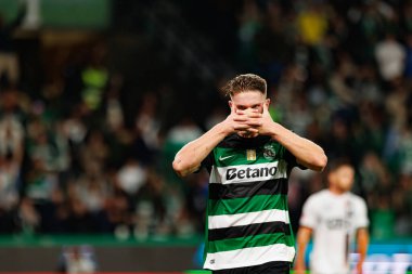 Viktor Gyokeres, Estadio Jose Alvalade 'de (Maciej Rogowski) CP ve CF Estrela Amadora takımları arasında oynanan Liga Portekiz maçında gol attıktan sonra kutlama yaparken görüldü.)