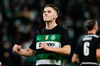 Viktor Gyokeres, Estadio Jose Alvalade 'de (Maciej Rogowski) CP ve CF Estrela Amadora takımları arasında oynanan Liga Portekiz maçında gol attıktan sonra kutlama yaparken görüldü.)