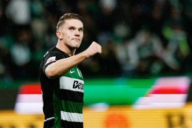 Viktor Gyokeres, Estadio Jose Alvalade 'de (Maciej Rogowski) CP ve CF Estrela Amadora takımları arasında oynanan Liga Portekiz maçında gol attıktan sonra kutlama yaparken görüldü.)