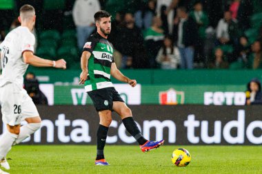 Goncalo Inacio, Liga Portekiz maçı sırasında Estadio Jose Alvalade 'de (Maciej Rogowski) Sporting CP ve CF Estrela Amadora takımları arasında görüldü.)