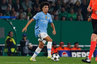 Rico Lewis UEFA Şampiyonlar Ligi maçında Sporting CP ve Manchester City FC takımları arasında görüldü (Maciej Rogowski)