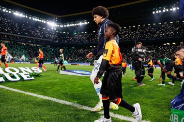 Rico Lewis UEFA Şampiyonlar Ligi maçında Sporting CP ve Manchester City FC takımları arasında görüldü (Maciej Rogowski)