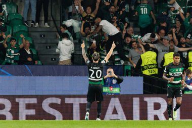 Maximiliano Araujo, UEFA Şampiyonlar Ligi maçında attığı golün ardından Manchester City FC (Maciej Rogowski)