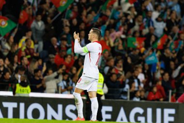 Piotr Zielinski, UEFA Uluslar Ligi maçında Portekiz ve Polonya milli takımları arasında Estadio do Dragao 'da görüldü (Maciej Rogowski)