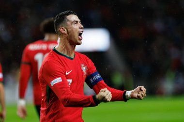 Cristiano Ronaldo, Estadio do Dragao 'daki Portekiz ve Polonya milli takımları arasında oynanan UEFA Milletler Ligi maçında gol attıktan sonra kutlama yaparken görüldü (Maciej Rogowski)