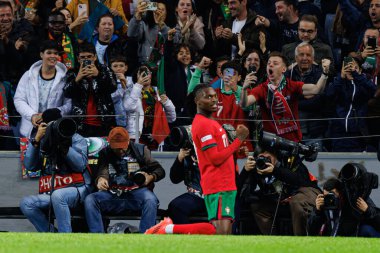Rafael Leao, Estadio do Dragao 'da Portekiz ve Polonya milli takımları arasında oynanan UEFA Milletler Ligi maçında gol attıktan sonra kutlama yaparken görüldü (Maciej Rogowski)