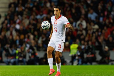 Jakub Kiwior, UEFA Uluslar Ligi maçında Portekiz ve Polonya milli takımları arasında Estadio do Dragao 'da görüldü (Maciej Rogowski)