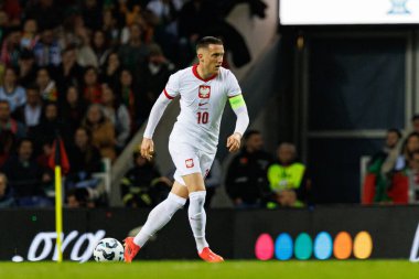 Piotr Zielinski, UEFA Uluslar Ligi maçında Portekiz ve Polonya milli takımları arasında Estadio do Dragao 'da görüldü (Maciej Rogowski)