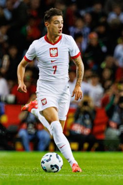 Kacper Urbanski, Portekiz ve Polonya milli takımları arasında Estadio do Dragao 'da oynanan UEFA Uluslar Ligi maçında görüldü (Maciej Rogowski)