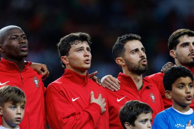 Portekiz ve Polonya milli takımları arasında Estadio do Dragao 'da oynanan UEFA Uluslar Ligi maçında Nuno Mendes, Joao Neves, Bernardo Silva görüldü (Maciej Rogowski)