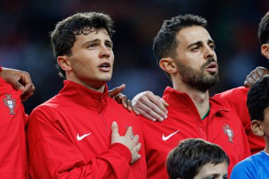 Joao Neves, Bernardo Silva UEFA Uluslar Ligi maçında Portekiz ve Polonya milli takımları arasında Estadio do Dragao 'da görüldü (Maciej Rogowski)