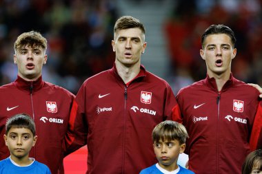 Nicola Zalewski, Krzysztof Piatek, Kacper Urbanski UEFA Milletler Ligi maçında Portekiz ve Polonya milli takımları arasında Estadio do Dragao 'da görüldü (Maciej Rogowski)