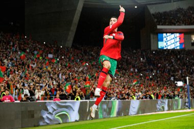 Cristiano Ronaldo, Estadio do Dragao 'daki Portekiz ve Polonya milli takımları arasında oynanan UEFA Milletler Ligi maçında gol attıktan sonra kutlama yaparken görüldü (Maciej Rogowski)