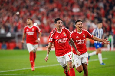 Alexander Bah, Angel Di Maria, Liga Portekiz maçında SL Benfica ve FC Porto takımları arasında Estadio Da Luz 'da (Maciej Rogowski)