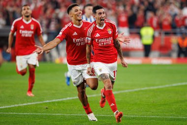 Alexander Bah, Angel Di Maria, Liga Portekiz maçında SL Benfica ve FC Porto takımları arasında Estadio Da Luz 'da (Maciej Rogowski)