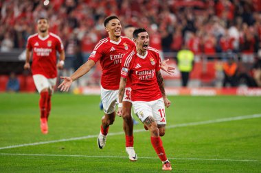 Alexander Bah, Angel Di Maria, Liga Portekiz maçında SL Benfica ve FC Porto takımları arasında Estadio Da Luz 'da (Maciej Rogowski)